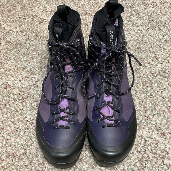 Arc’teryx women’s goretek boots - Picture 5 of 11